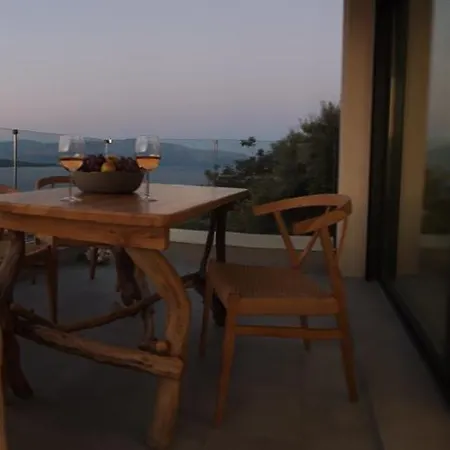 Avra Loft *