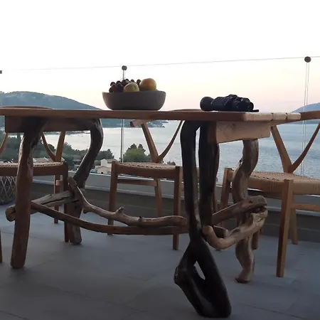 Avra Loft Apartment