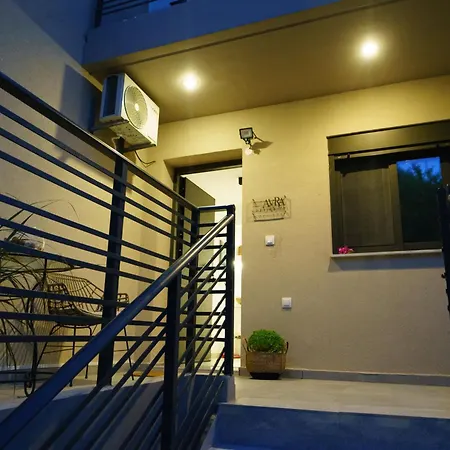 Avra Loft Apartment Nikiana