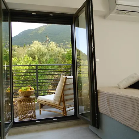 Avra Loft Apartment Nikiana