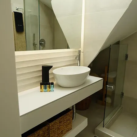 Avra Loft Apartment